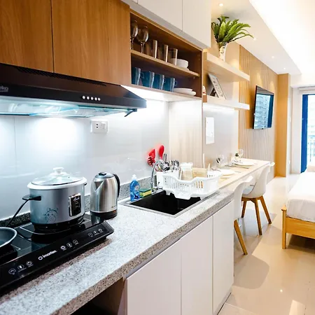 Hotel-Like Staycation 4 Near Moa With Wifi & Netflix