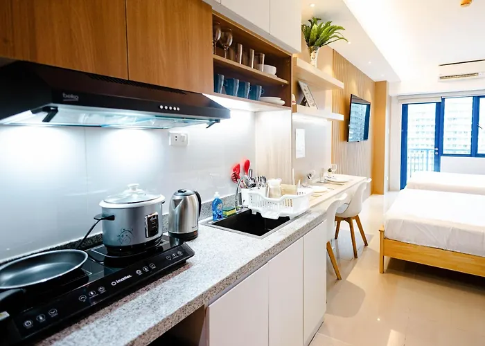 Hotel-like Staycation 4 Near Moa With Wifi & Netflix Отель